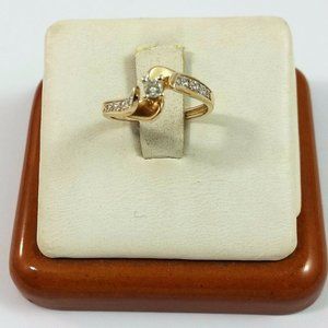Unique 14K Karat Solid Yellow Gold Solitaire Diamond Engagement Ring - Size 4.75